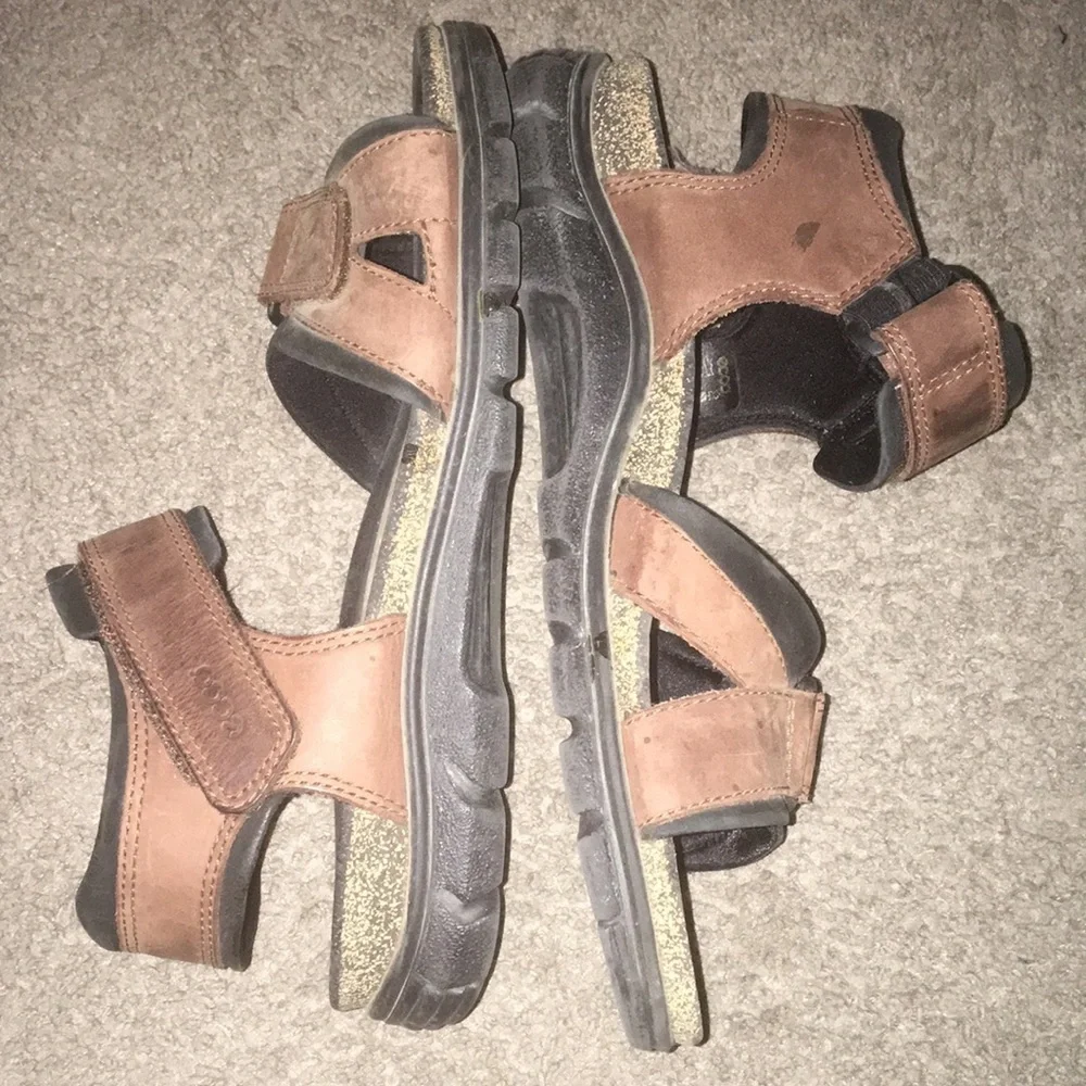 Ecco Men's Cosmos Brown Leather Cork Shock Point Comfort Sandals